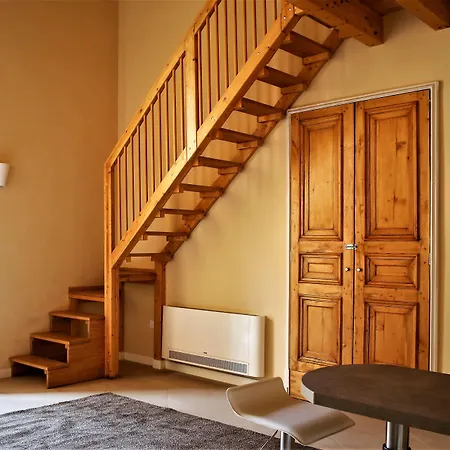 Maison Des Fleurs-3
